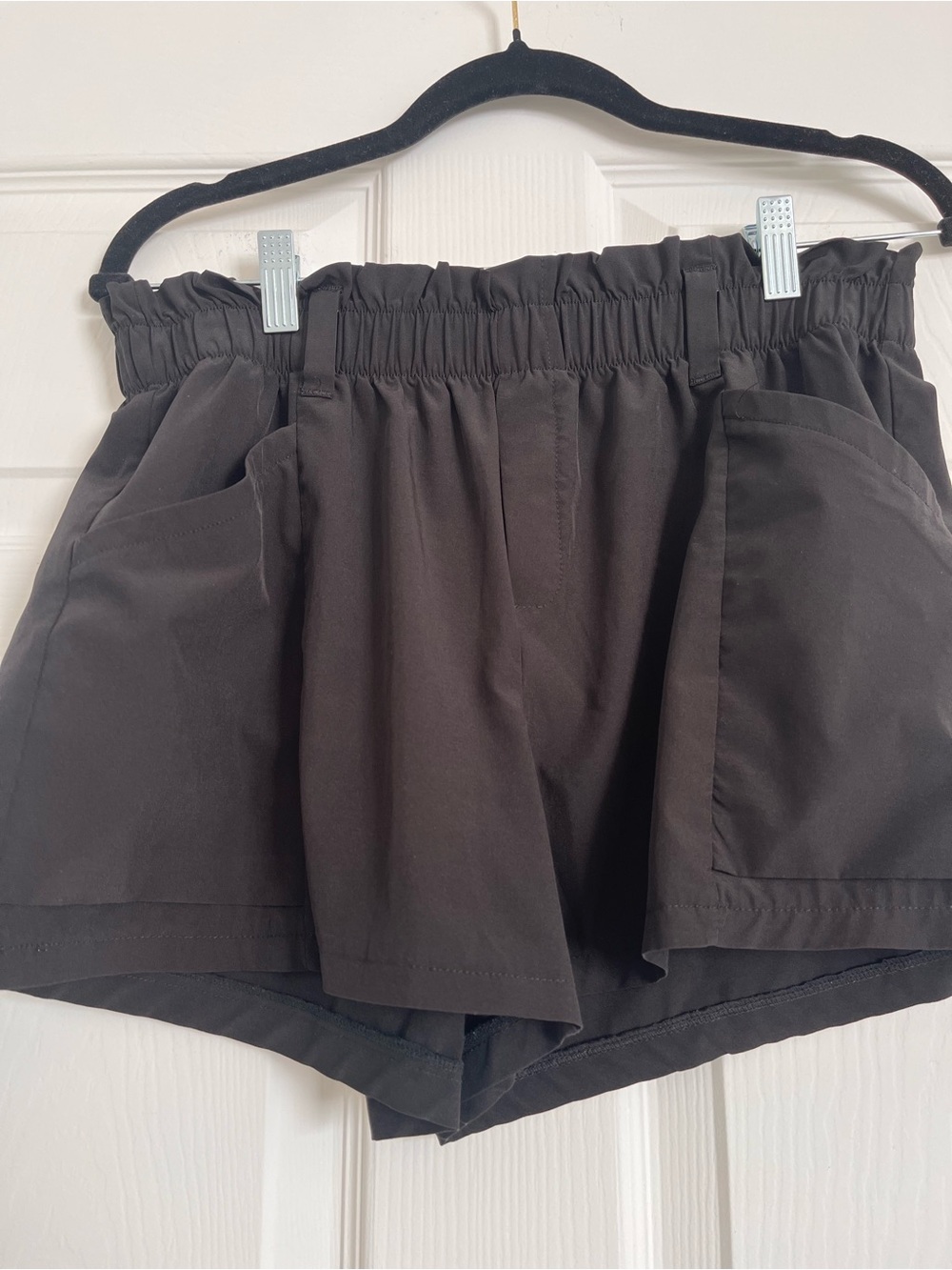 Women's Black Elastic-Waist Shorts 90 degree